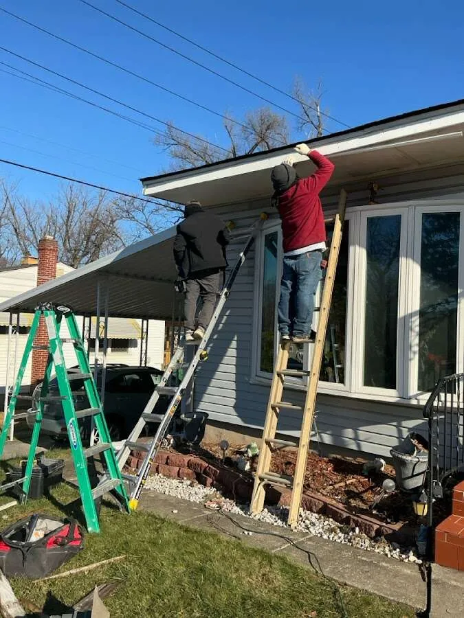 Restoration crew performing exterior repair in Land O' Lakes